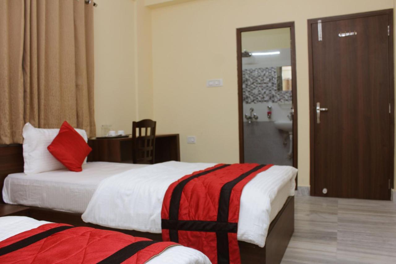 Sanjiva Suites Calcutta Extérieur photo