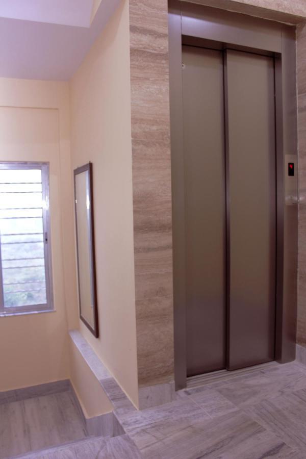 Sanjiva Suites Calcutta Extérieur photo