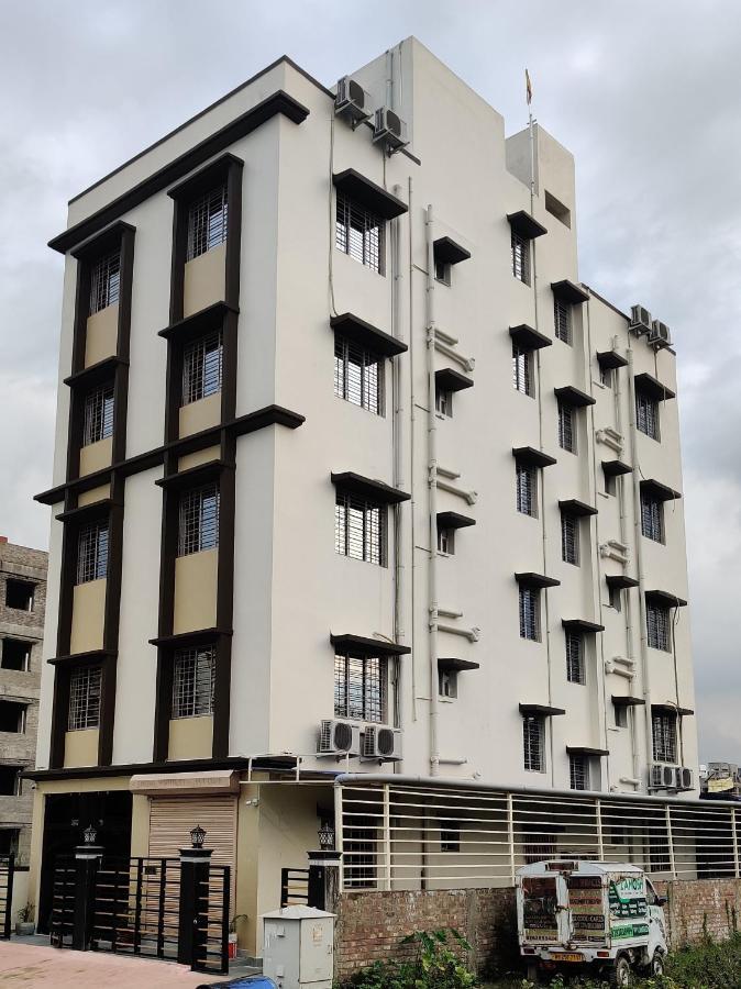 Sanjiva Suites Calcutta Extérieur photo